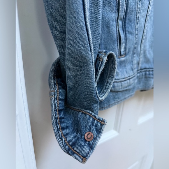 Lucky Brand Tomboy Trucker Denim Jacket - Picture 5 of 8